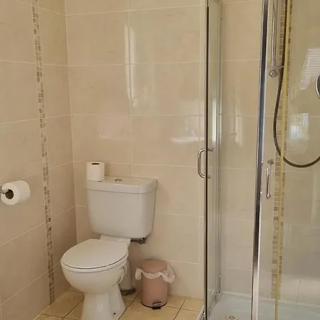 Appartamento 2bedroomed On First Floor With Balcony