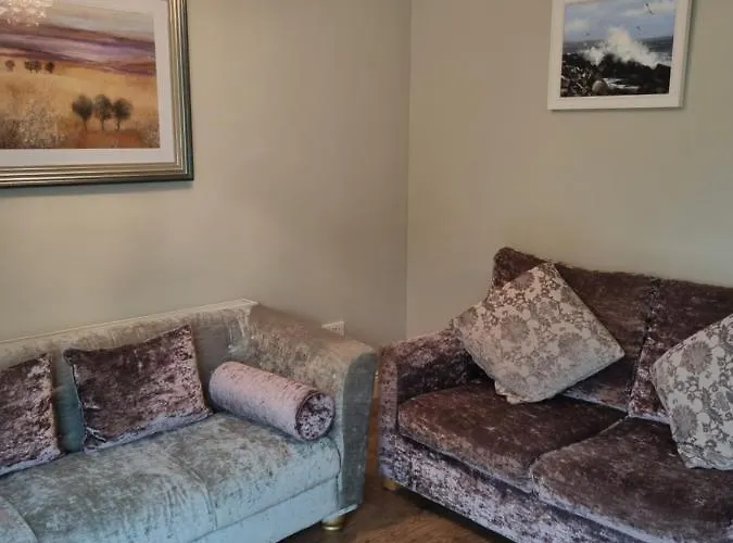 2bedroomed On First Floor With Balcony * Kenmare